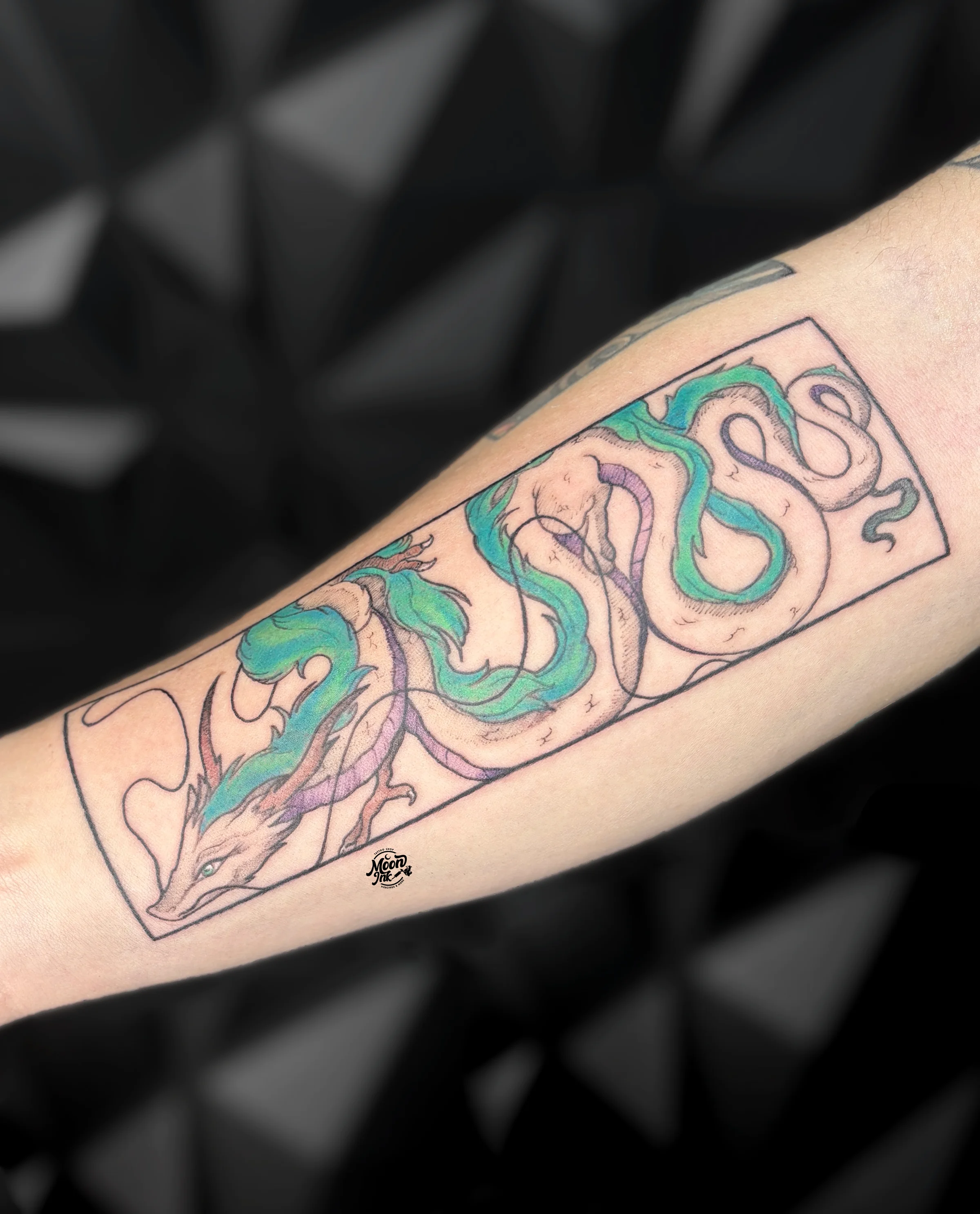 Tatuaje dragón a color